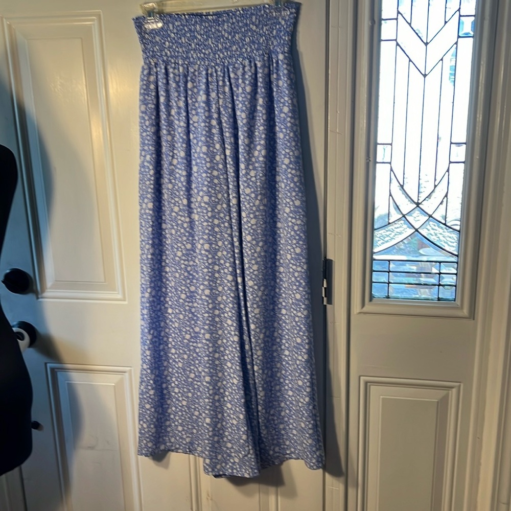 Sienna Sky wide leg pants.  Waist Stretches to 18”. Large excellent condition